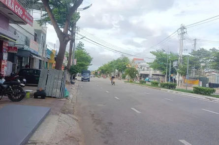 Bán nhà mặt tiền đường Thống Nhất gần ngã 4 Đài Sơn Phan Rang