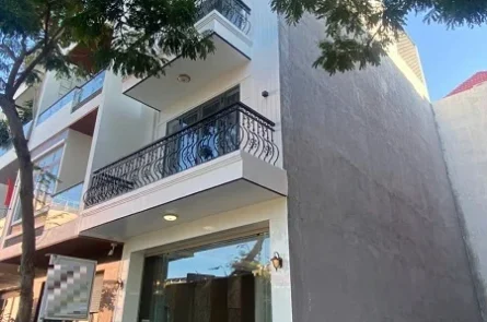 Nhà 4 tầng mặt tiền K1 đối diện trường Mẫu giáo