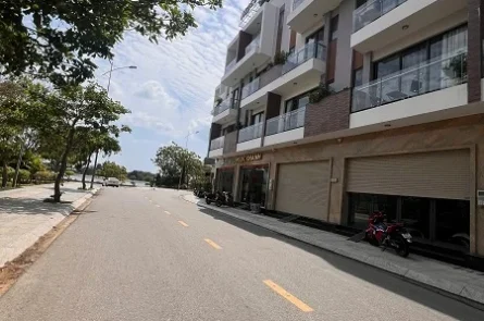 Chuyển nhượng nhà 4 tầng mặt tiền Trần Quang Diệu K1 chỉ 5,x tỷ