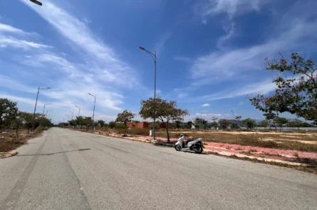 Ngộp Bank cần ra gấp 2 lô đất biển Bình Sơn K2 đường 20m